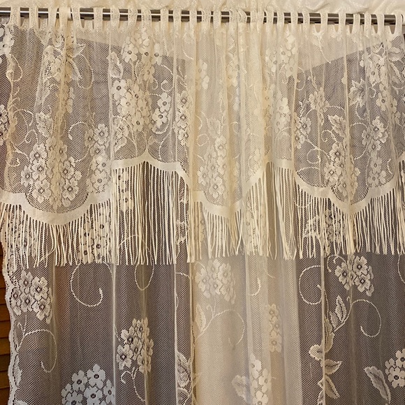 1 cream lace panel self valance 60x90 - Picture 1 of 4